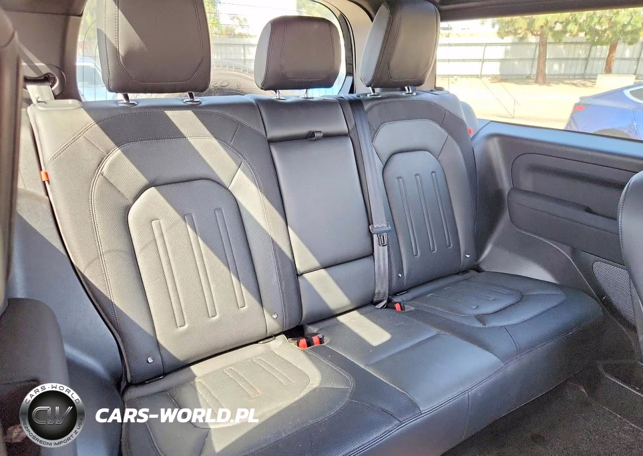 2021 Land Rover Defender 90 X-Dynamic S VIN:SALEY6RU7M2052994 - 10