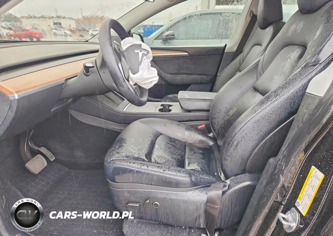 2025 Tesla Model Y VIN:7SAYGDEE9SA344604 - 7