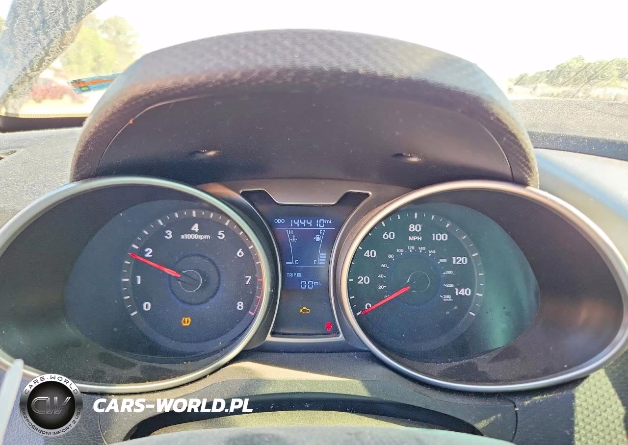 2012 Hyundai Veloster Base VIN:KMHTC6AD3CU022155 - 9