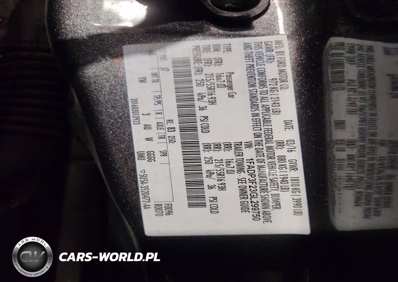 2016 Ford Focus Se VIN:1FADP3F23GL299750 - 12