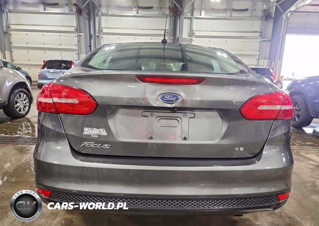 2016 Ford Focus Se VIN:1FADP3F23GL299750 - 6