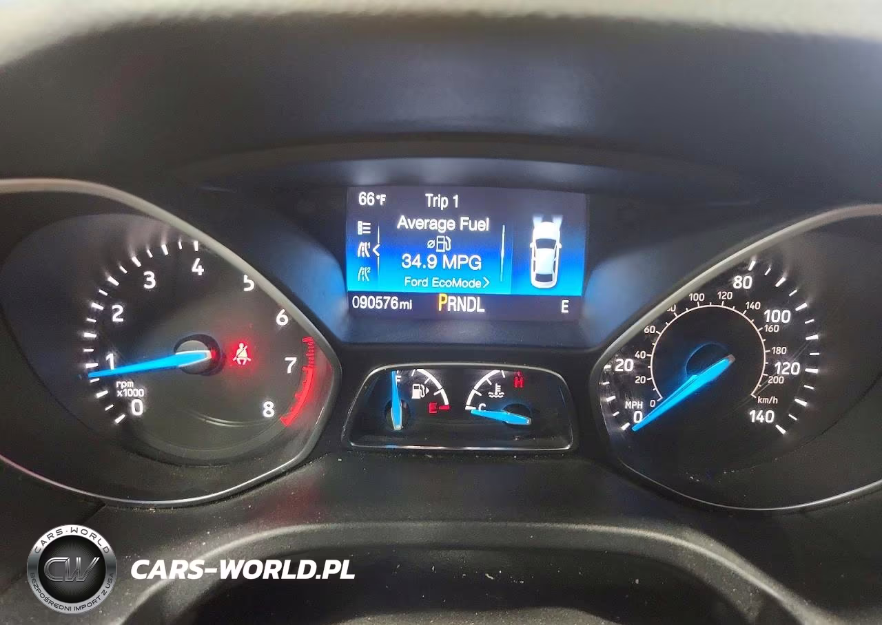 2016 Ford Focus Se VIN:1FADP3F23GL299750 - 9