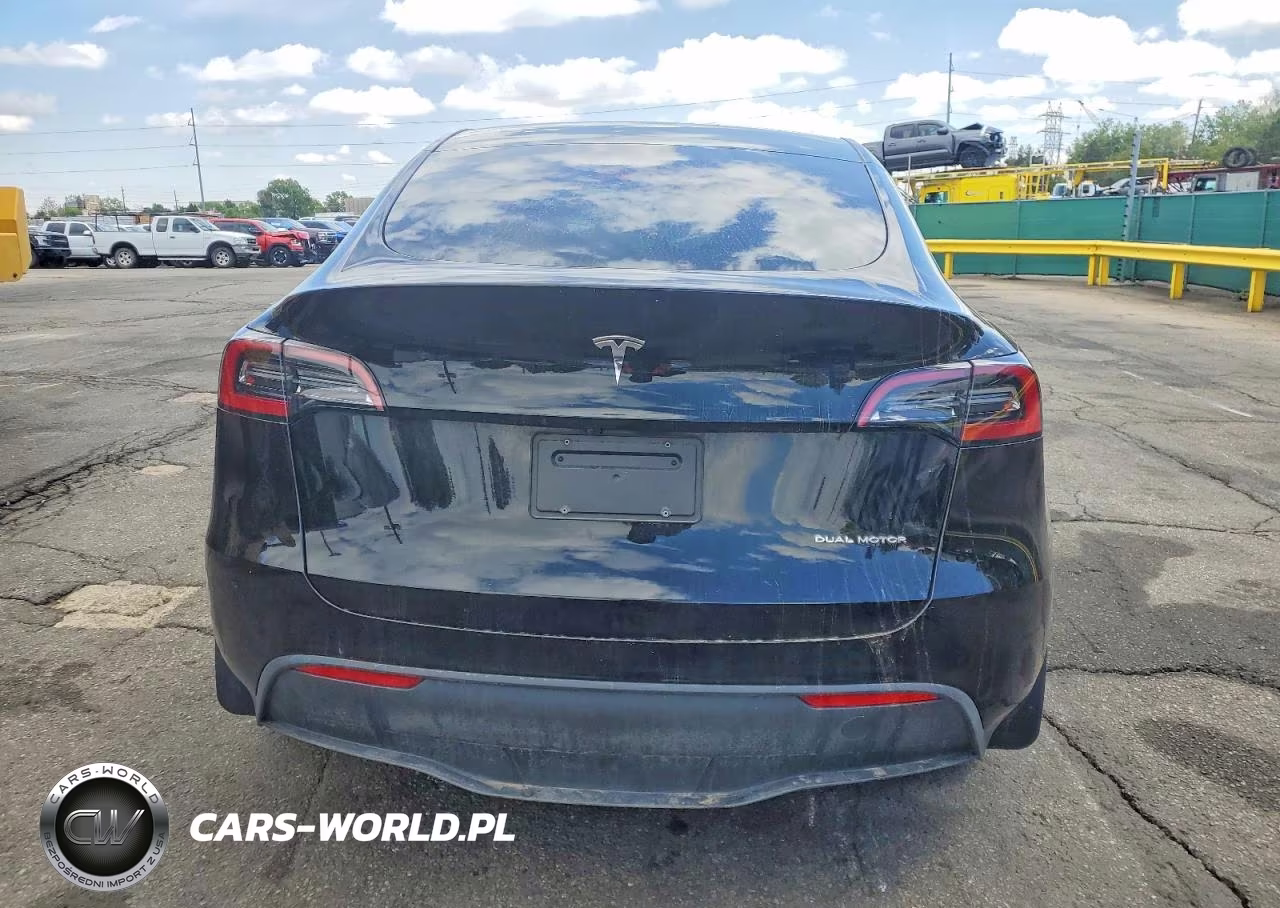 2023 Tesla Model Y VIN:7SAYGDEE9PA187714 - 6