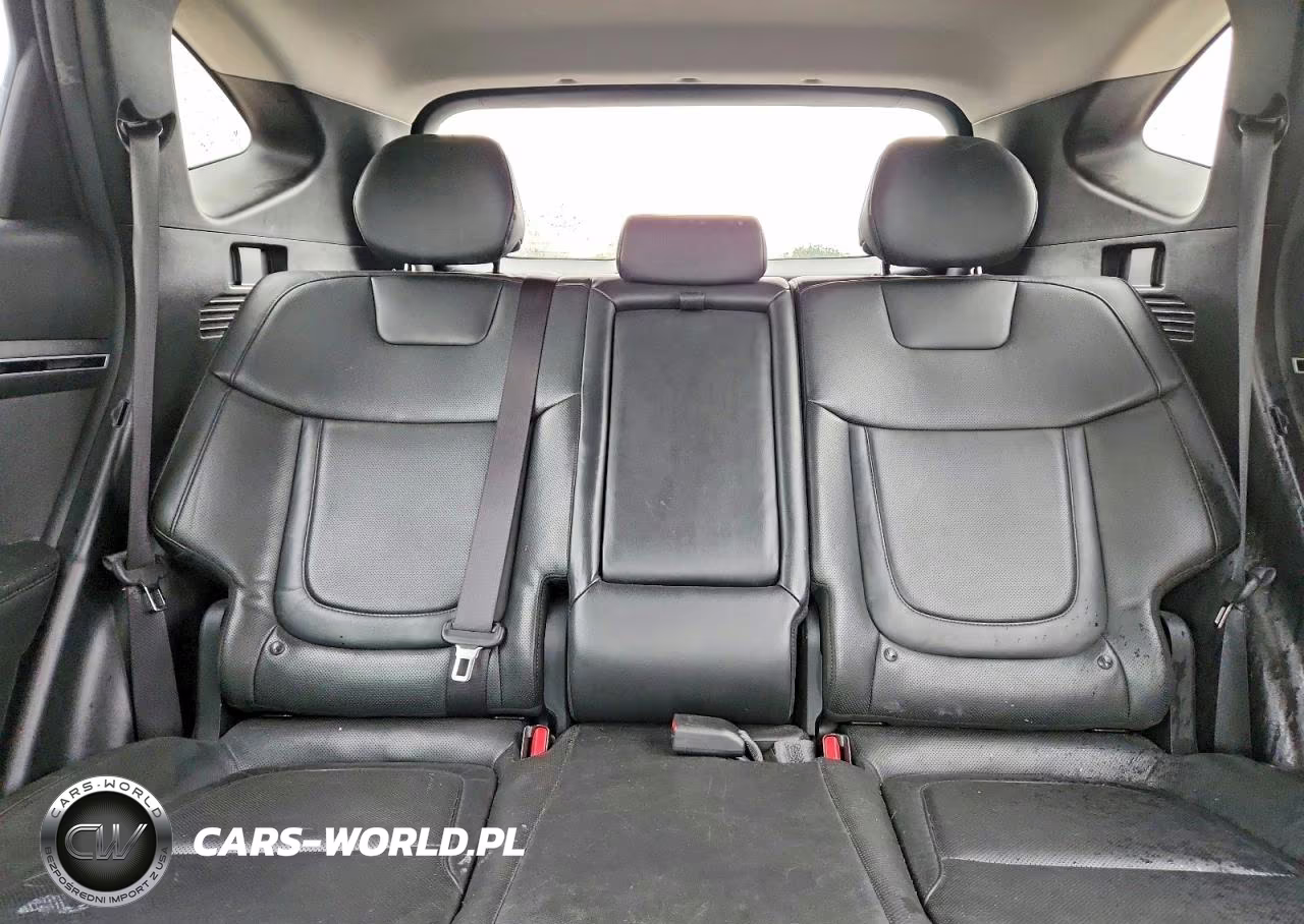 2022 Hyundai Tucson Limited VIN:KM8JECA15NU011599 - 10