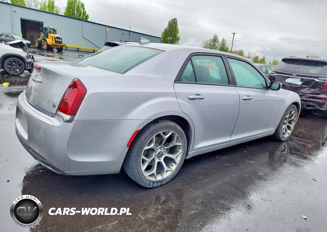 2018 Chrysler 300 S VIN:2C3CCABG0JH214461 - 3