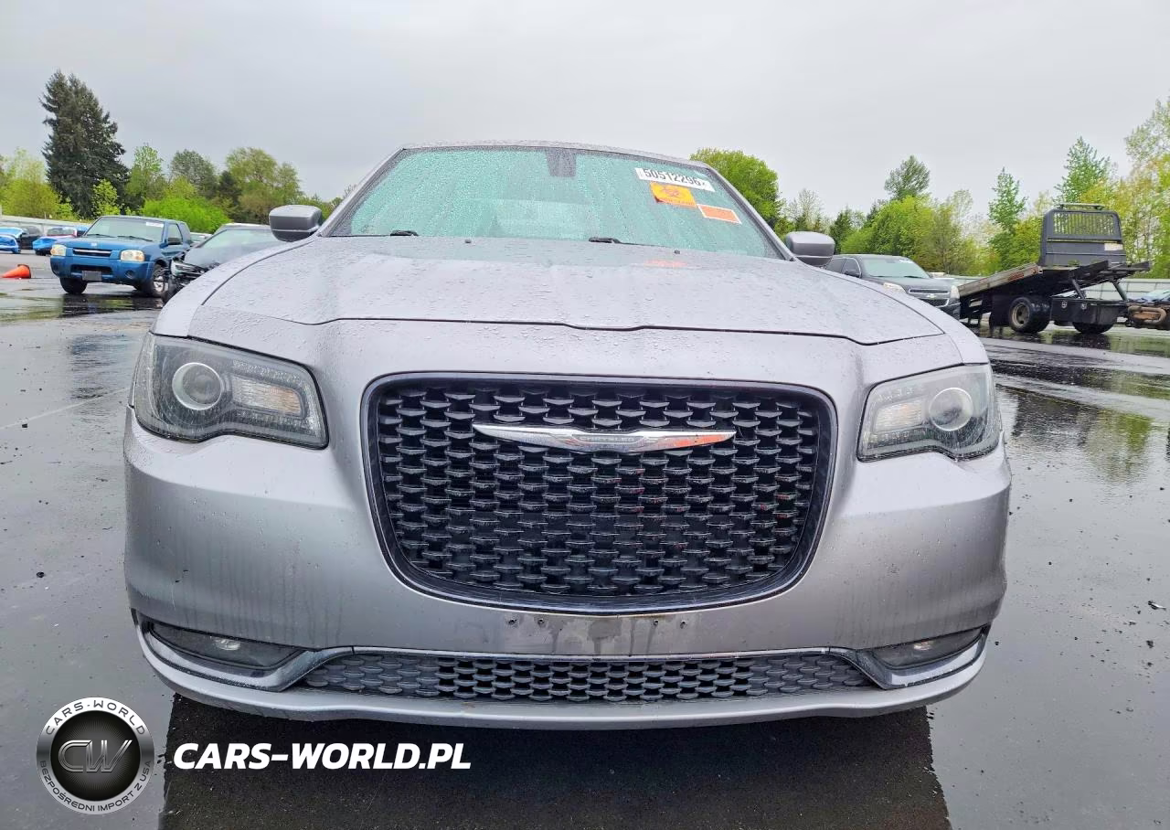 2018 Chrysler 300 S VIN:2C3CCABG0JH214461 - 5