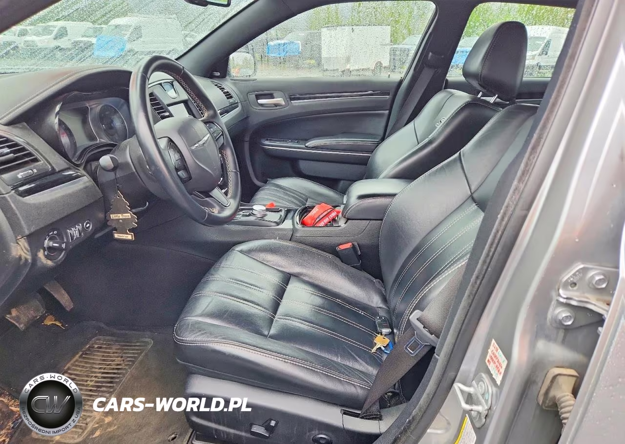 2018 Chrysler 300 S VIN:2C3CCABG0JH214461 - 7