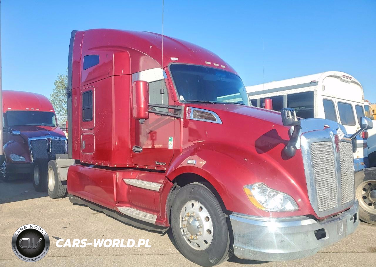 2018 Kenworth Construction T680