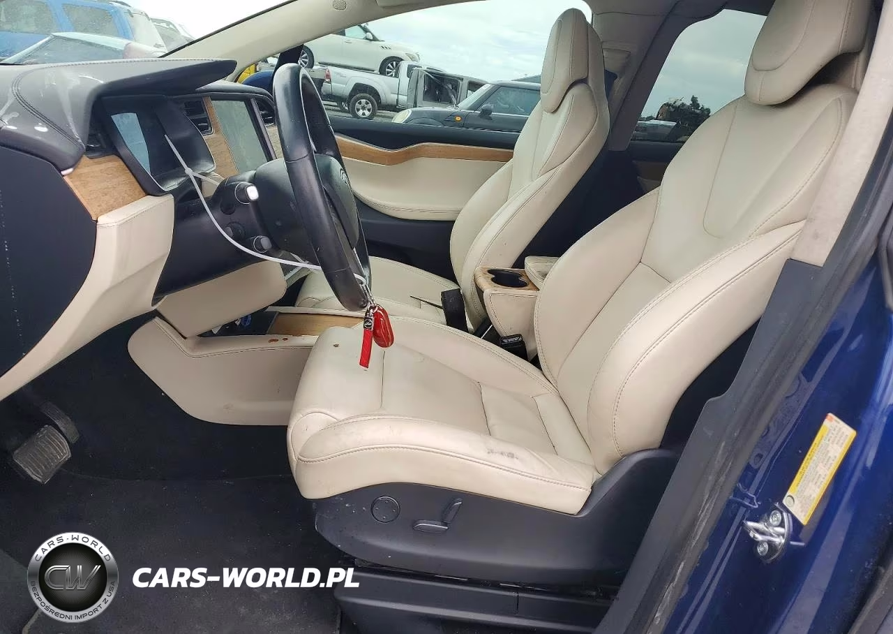 2019 Tesla Model X VIN:5YJXCDE28KF156296 - 7