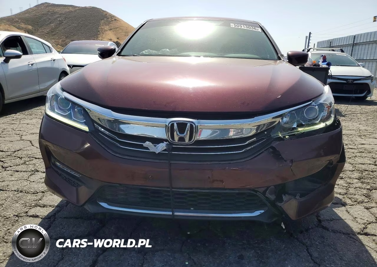 2017 Honda Accord Sport Special Edition VIN:1HGCR2F1XHA087556 - 5