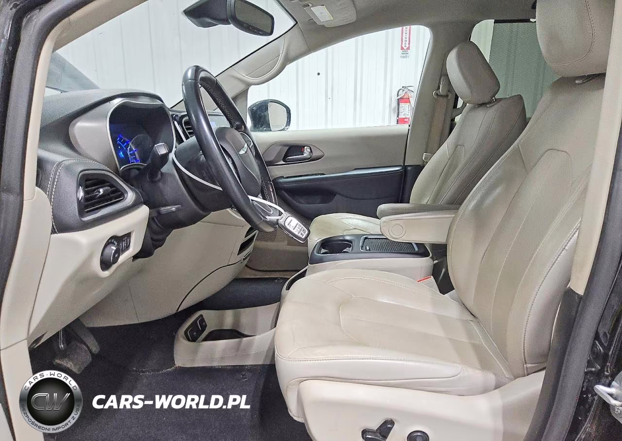 2021 Chrysler Pacifica Hybrid Touring L VIN:2C4RC1L78MR507530 - 7