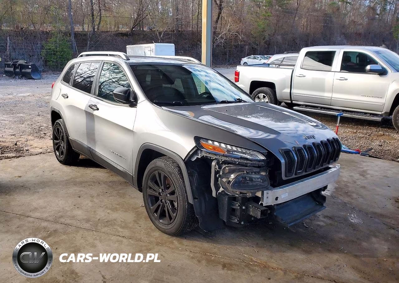 2015 Jeep Cherokee Sport VIN:1C4PJLAB9FW637195 - 4