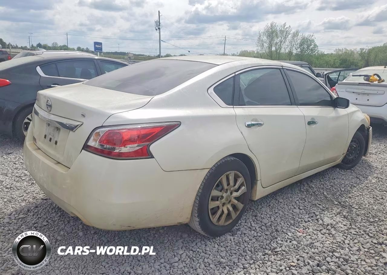 2015 Nissan Altima 2.5 S VIN:1N4AL3AP3FC120252 - 3