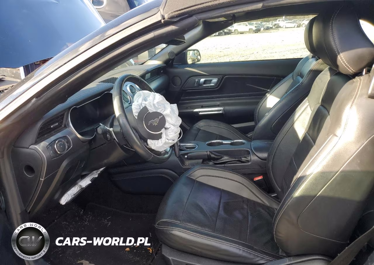 2018 Ford Mustang VIN:1FATP8UH8J5145448 - 7