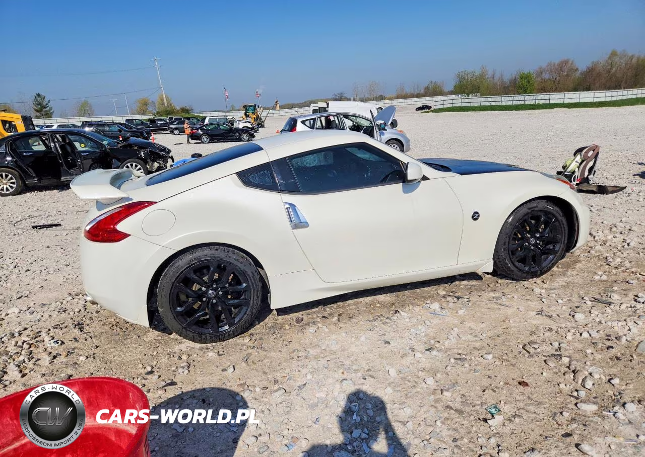 2017 Nissan 370Z Base VIN:JN1AZ4EH3HM954376 - 3