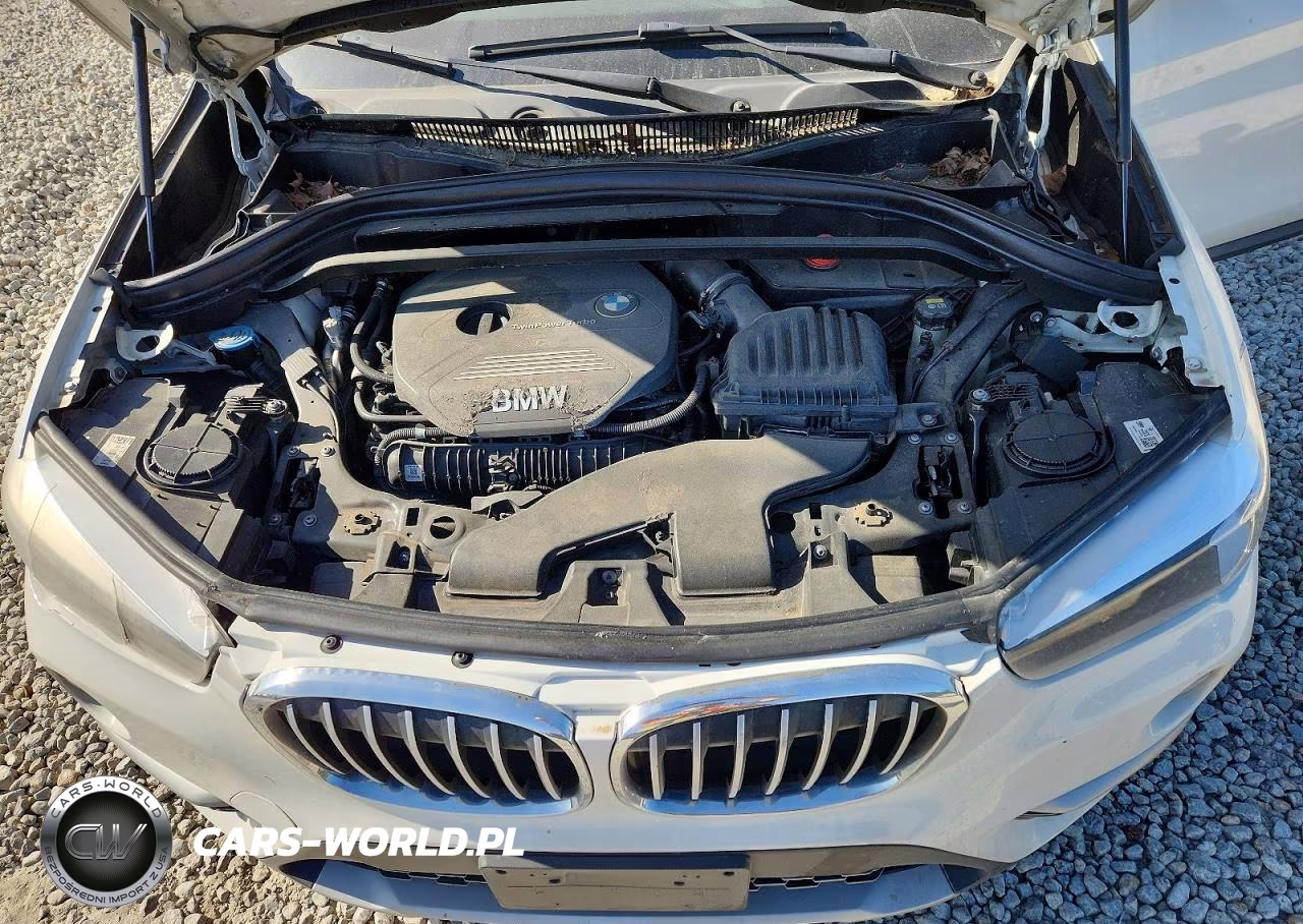 2018 BMW X1 xDrive28I VIN:WBXHT3C36J5K25354 - 12
