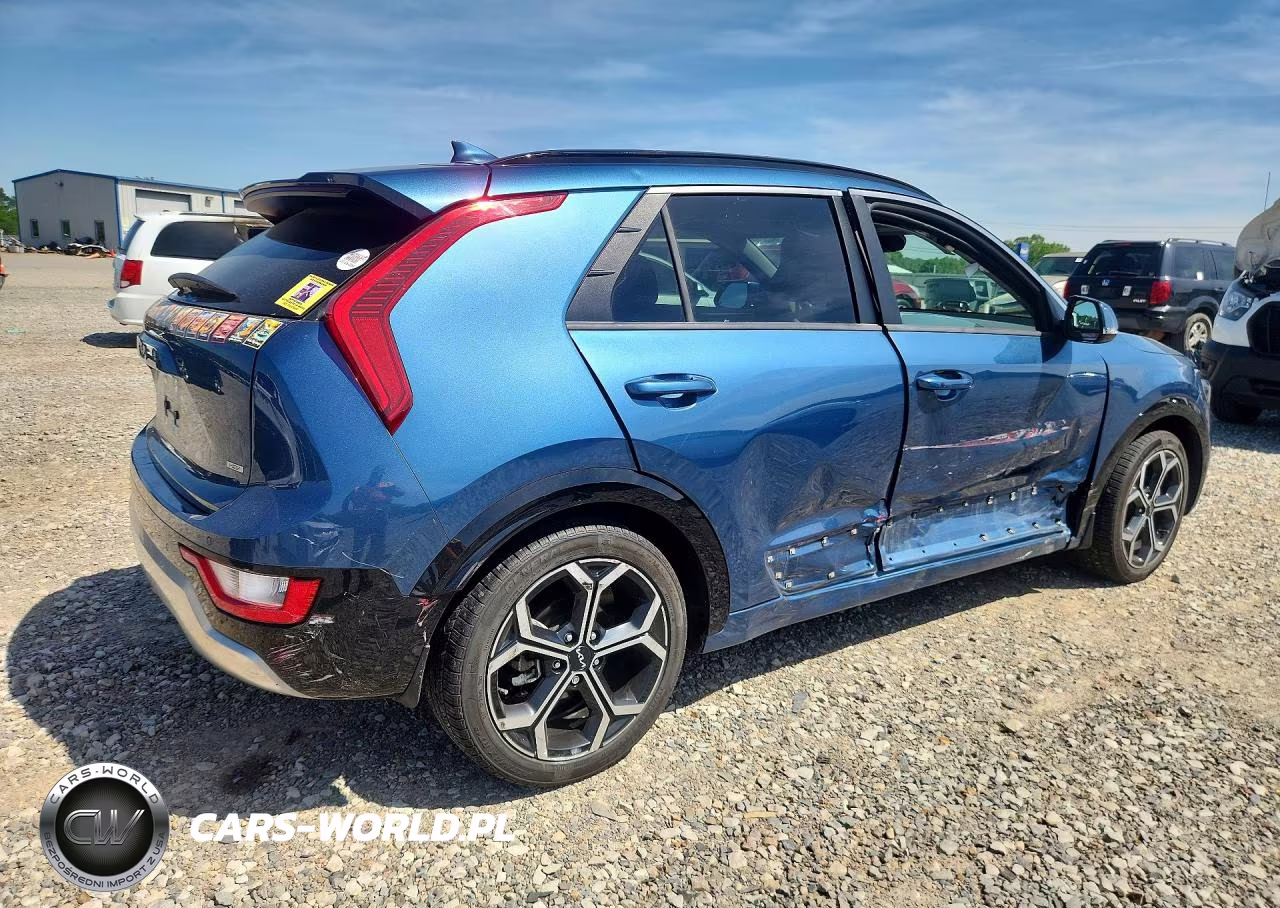 2023 Kia Niro Ex VIN:KNDCR3LE3P5090656 - 3