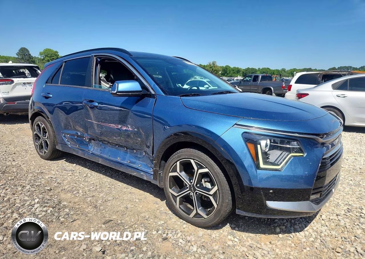 2023 Kia Niro Ex VIN:KNDCR3LE3P5090656 - 4