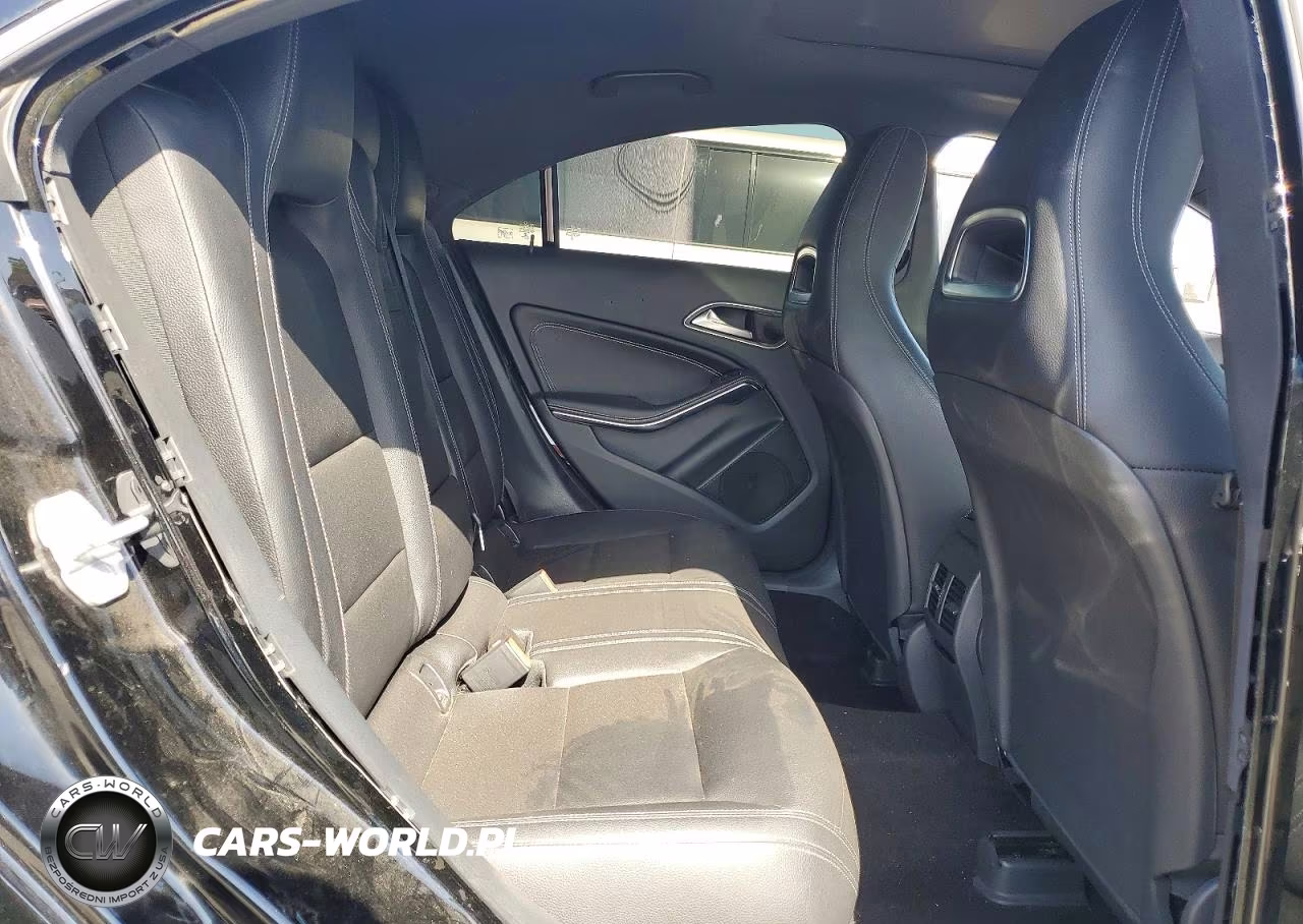 2018 Mercedes-Benz Cla 250 VIN:WDDSJ4EB5JN501211 - 10