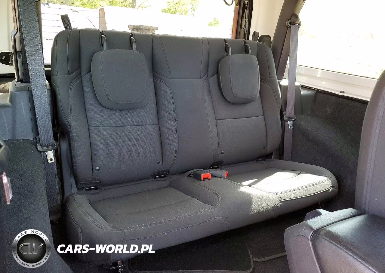 2021 Jeep Wrangler Sport VIN:1C4GJXAN0MW626228 - 11