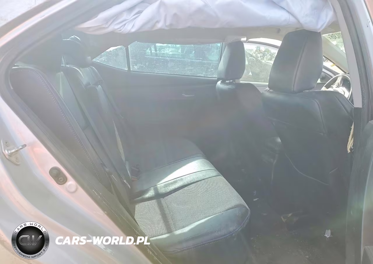 2017 Toyota Corolla VIN:5YFBURHE1HP610377 - 10