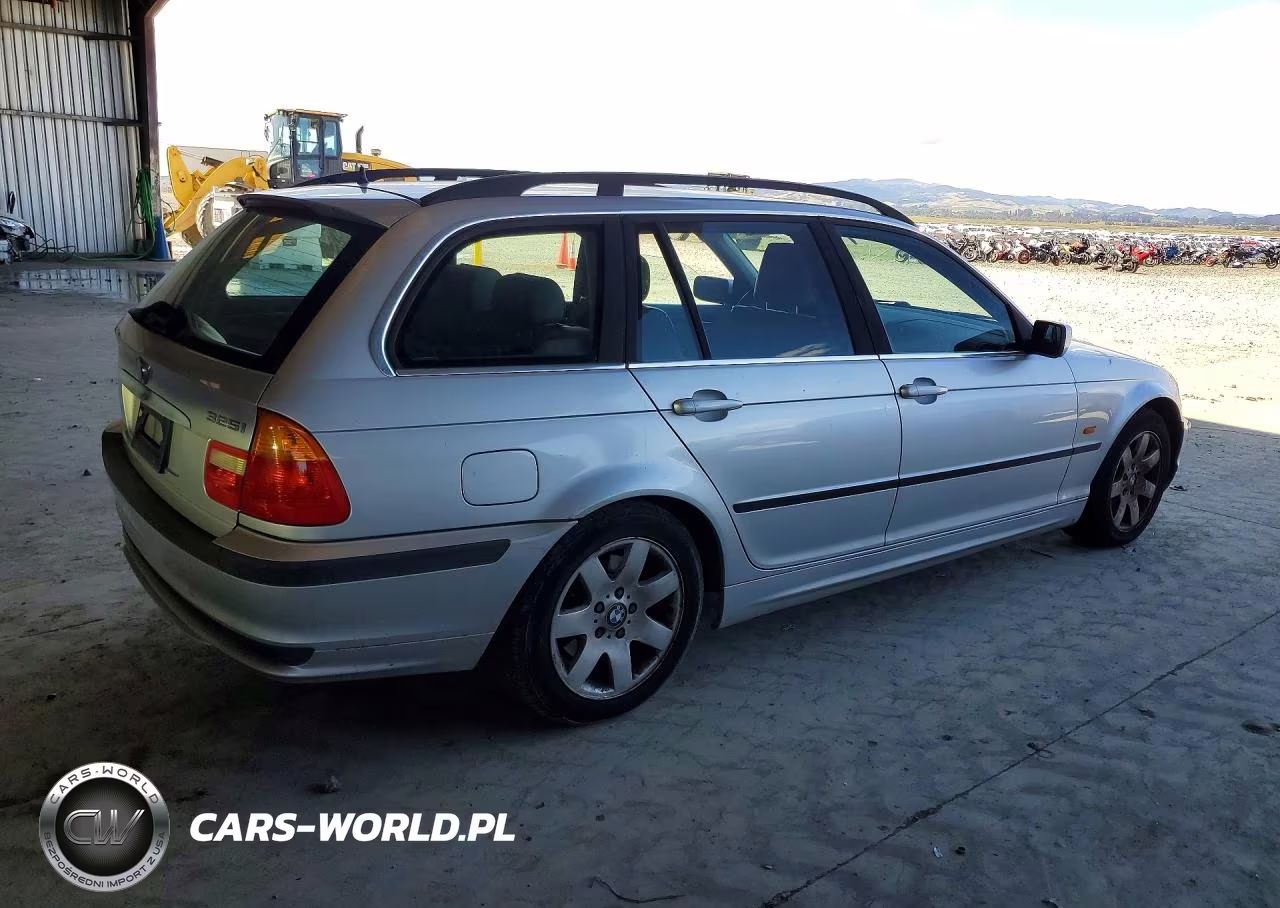 2001 BMW 325 It VIN:WBAAW33481EN80442 - 3