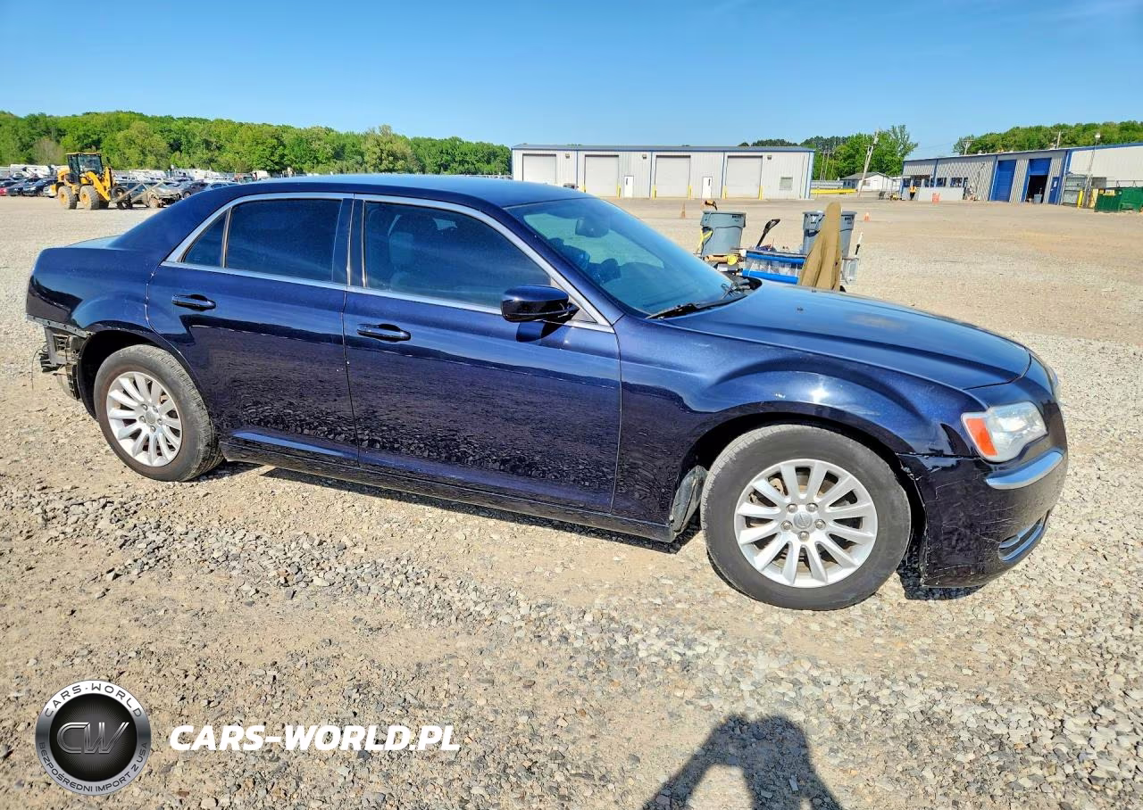 2012 Chrysler 300 VIN:2C3CCAAG2CH206169 - 4