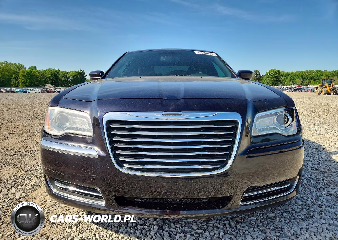 2012 Chrysler 300 VIN:2C3CCAAG2CH206169 - 5