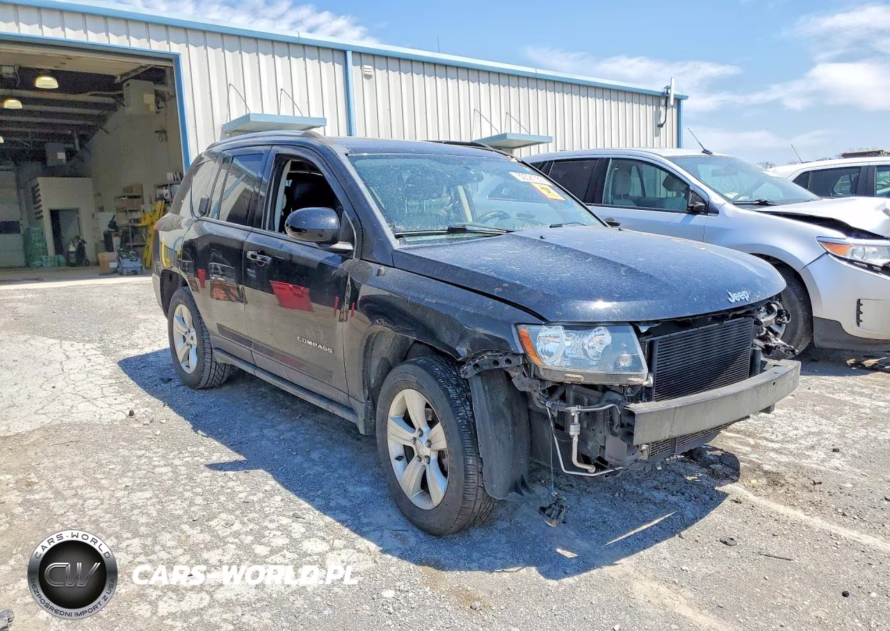 2015 Jeep Compass Latitude VIN:1C4NJCEA7FD344061 - 4