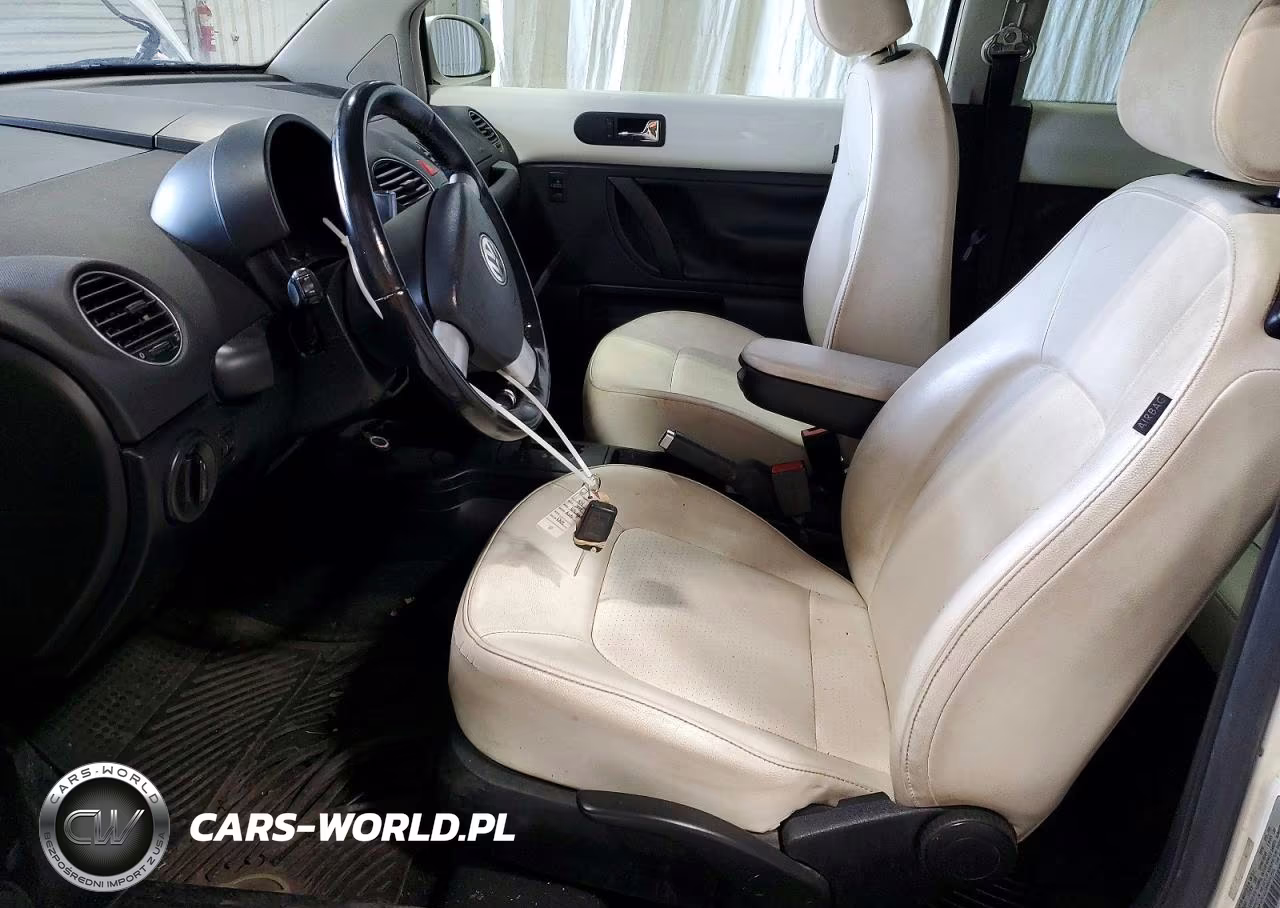 2008 Volkswagen New Beetle Triple White VIN:3VWFG31C28M524725 - 7