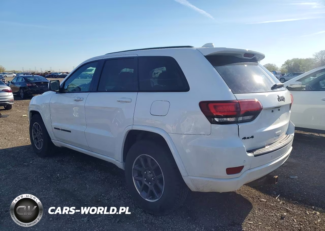 2018 Jeep Grand Cherokee Laredo VIN:1C4RJFAG6JC102941 - 2