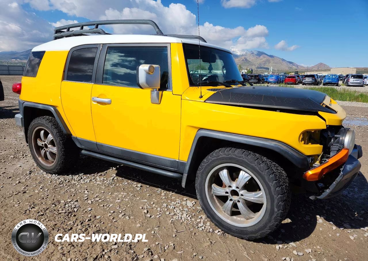 2007 Toyota Fj Cruiser Base VIN:JTEZU11F870003058 - 4