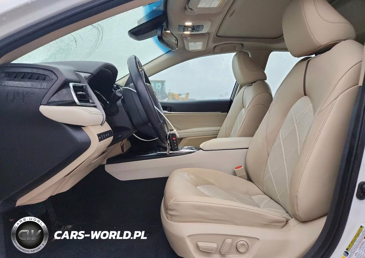 2018 Toyota Camry Hybrid Xle VIN:4T1B21HK0JU007535 - 7