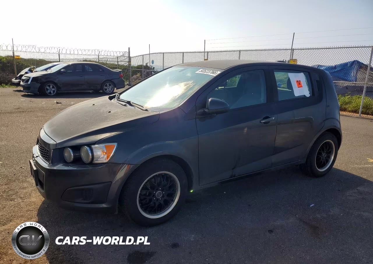 2016 Chevrolet Sonic Ls – zdjęcie 1 z 13