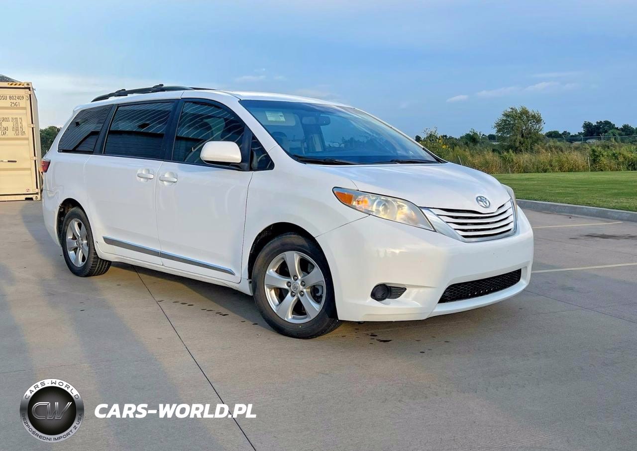 2015 Toyota Sienna Le