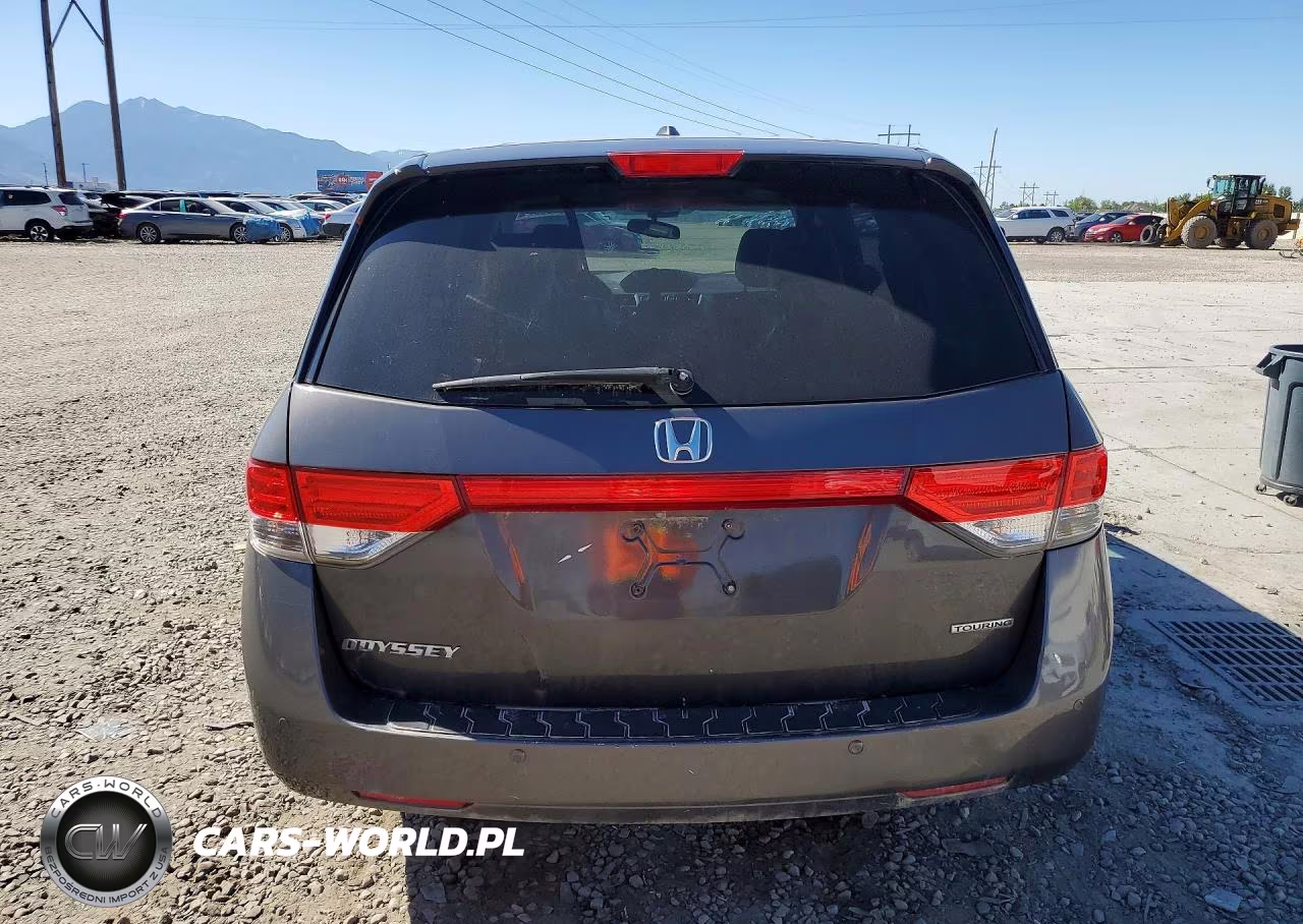 2016 Honda Odyssey Touring VIN:5FNRL5H95GB041623 - 6