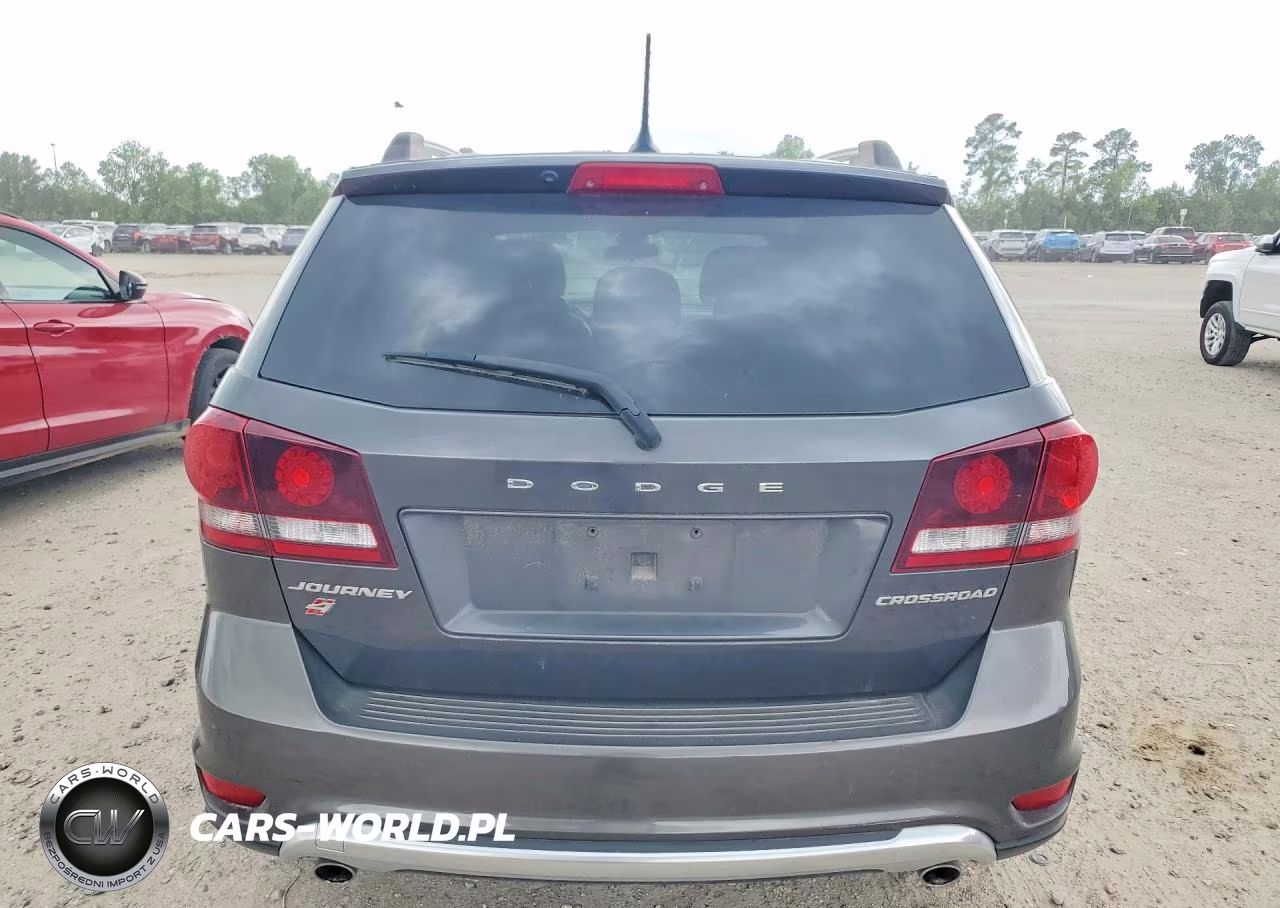 2018 Dodge Journey Crossroad VIN:3C4PDDGG3JT370845 - 6