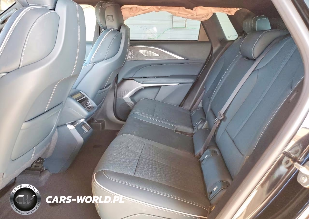 2024 Cadillac Lyriq Sport VIN:1GYKPWRL8RZ126338 - 10