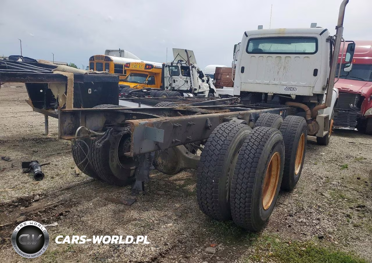 2010 Freightliner Business Class M2 Truck Cab And Chassis VIN:1FVHC3BS7ADAP9467 - 4
