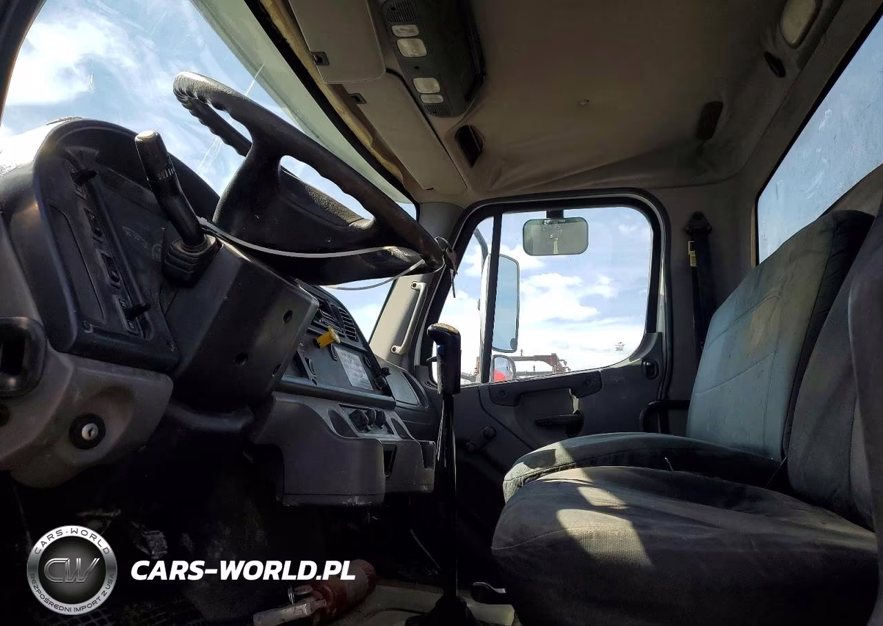 2010 Freightliner Business Class M2 Truck Cab And Chassis VIN:1FVHC3BS7ADAP9467 - 6