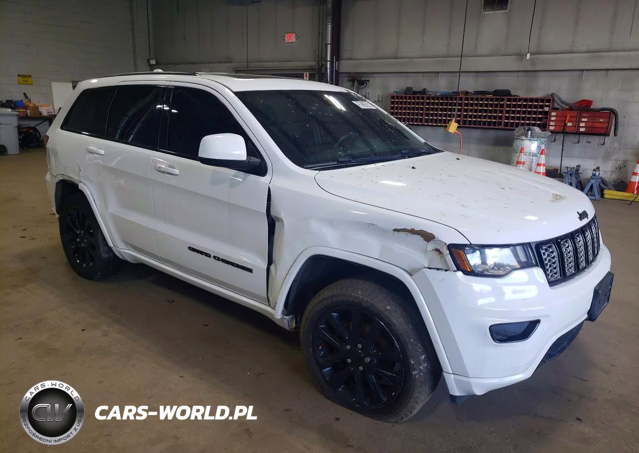 2018 Jeep Grand Cherokee Laredo VIN:1C4RJFAG7JC204135 - 4