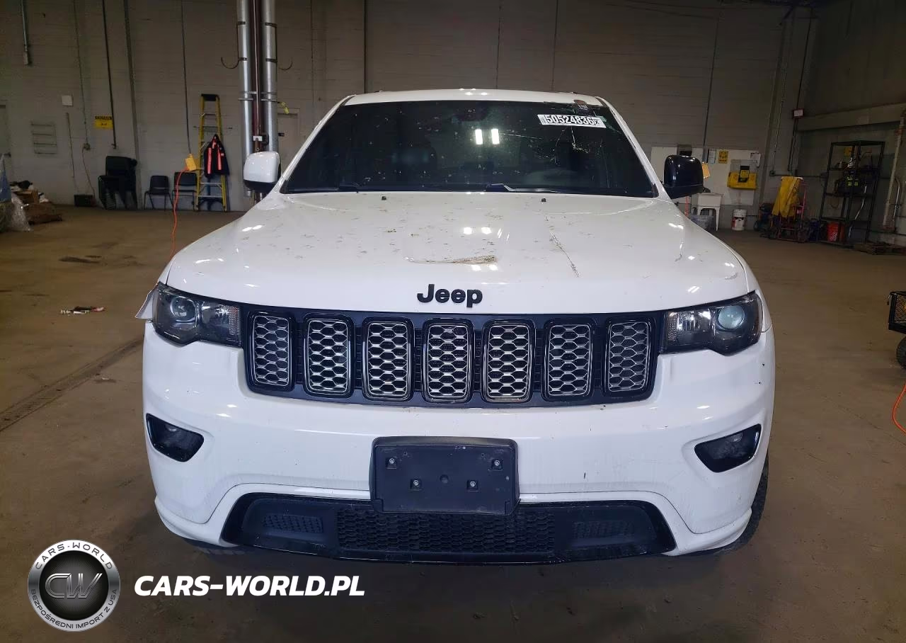 2018 Jeep Grand Cherokee Laredo VIN:1C4RJFAG7JC204135 - 5