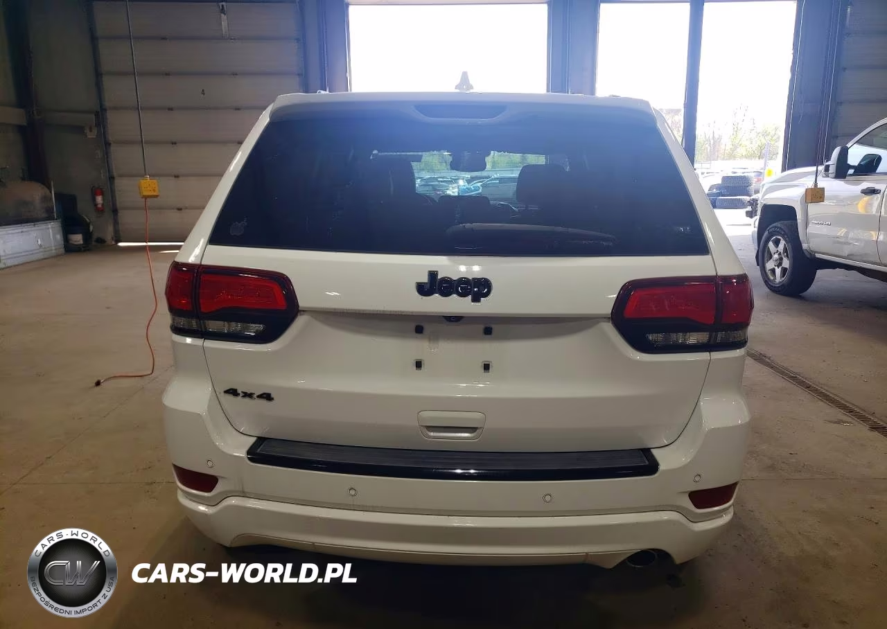 2018 Jeep Grand Cherokee Laredo VIN:1C4RJFAG7JC204135 - 6