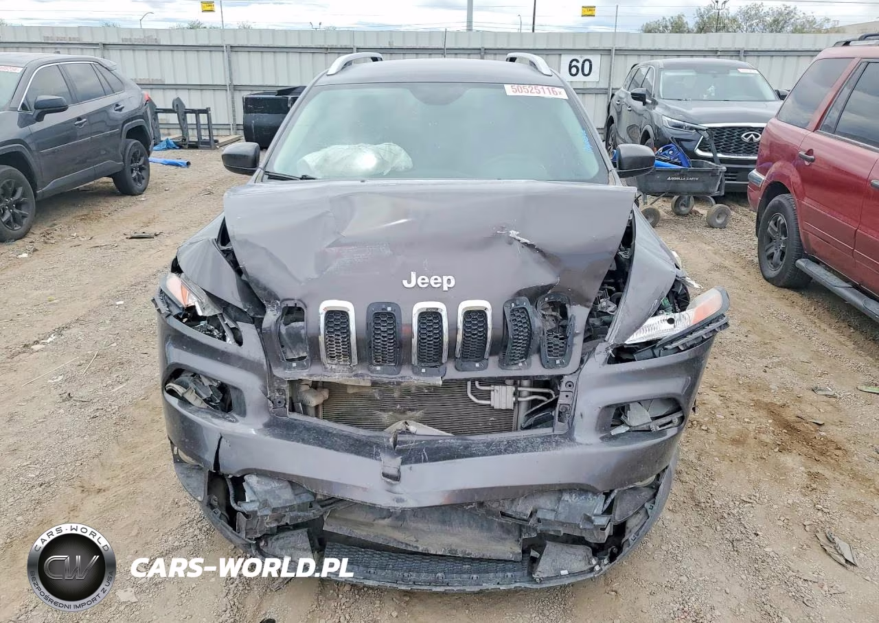 2018 Jeep Cherokee Latitude Plus VIN:1C4PJLLX6JD512734 - 5
