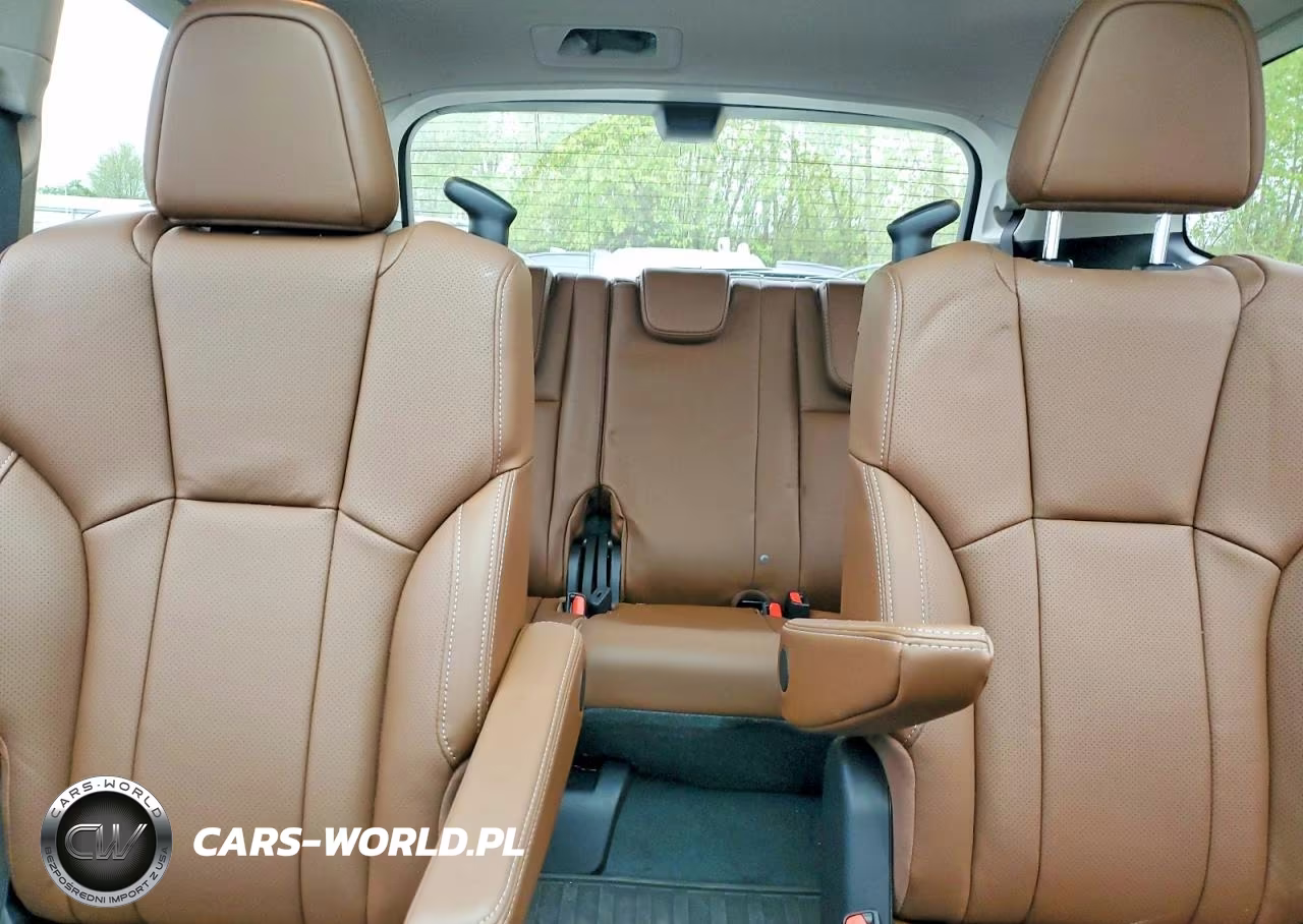 2024 Subaru Ascent Touring VIN:4S4WMAWDXR3438210 - 10