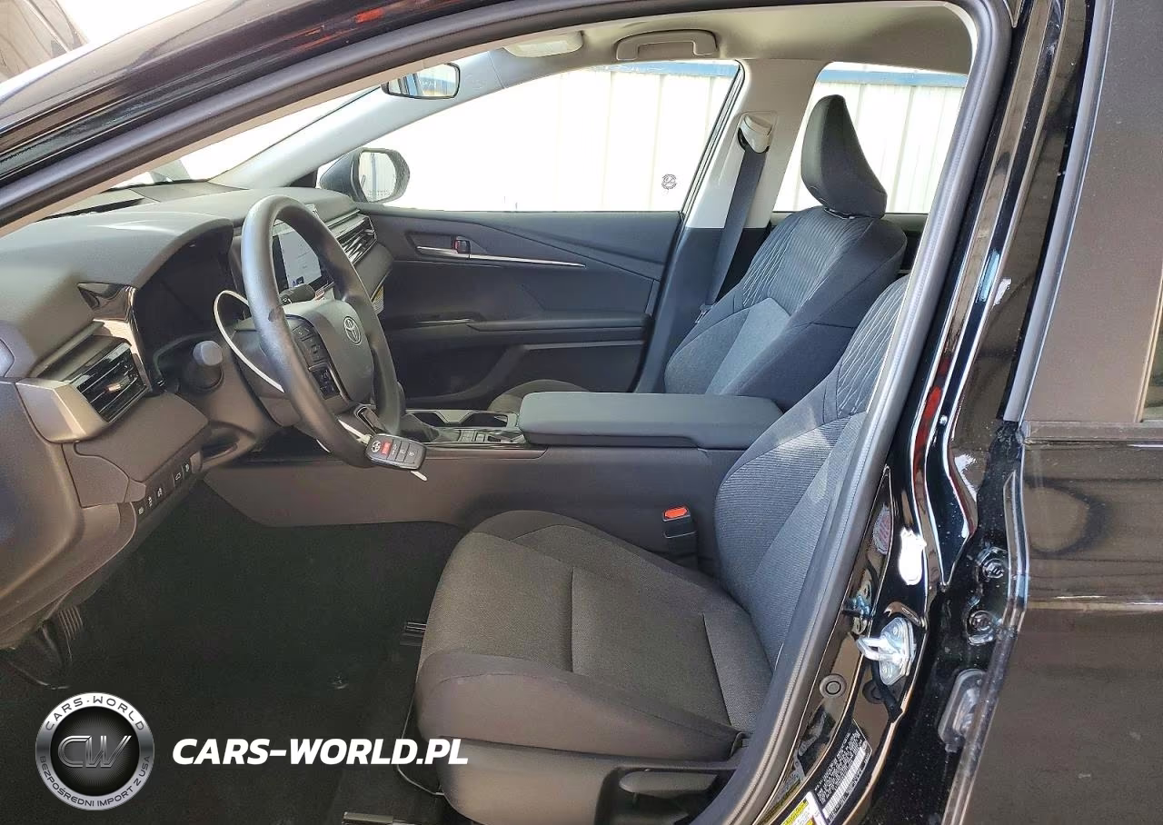 2026 Toyota Camry Le VIN:4T1DAACK0TU713829 - 7