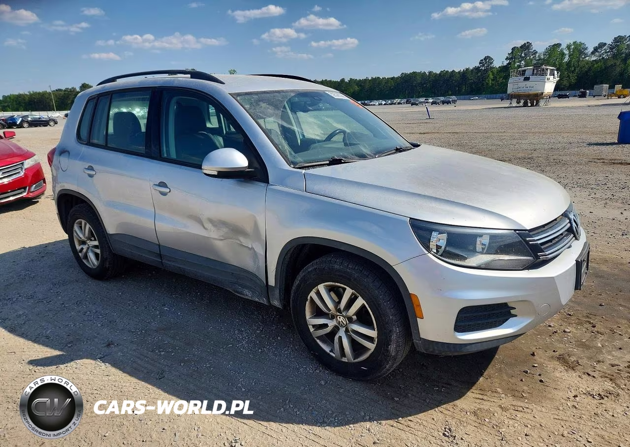 2017 Volkswagen Tiguan S VIN:WVGBV7AX4HK026028 - 4
