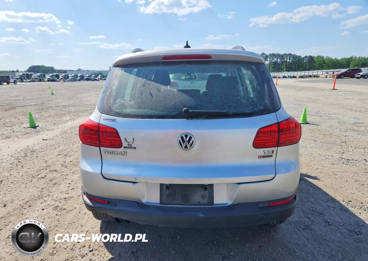 2017 Volkswagen Tiguan S VIN:WVGBV7AX4HK026028 - 6