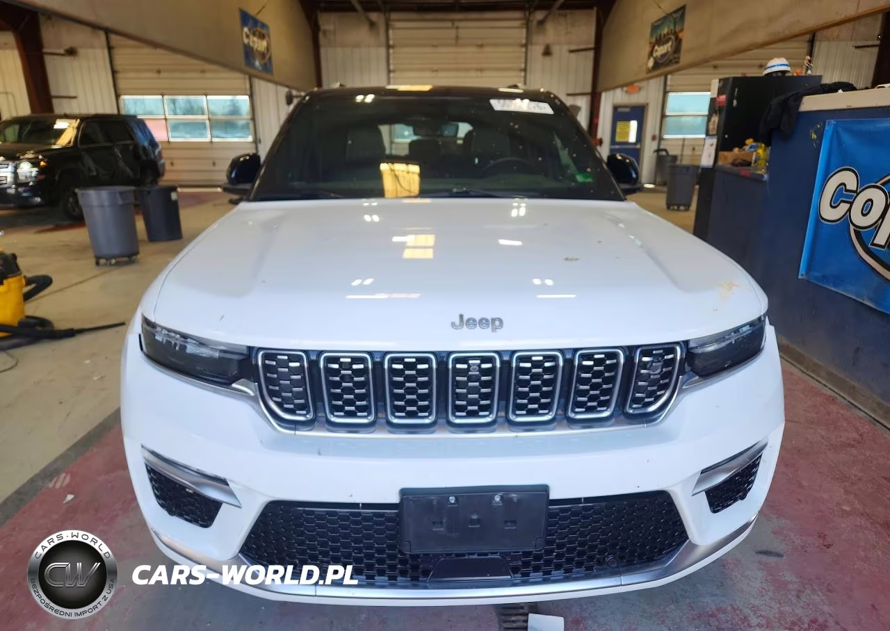 2023 Jeep Grand Cherokee Summit 4Xe VIN:1C4RJYE65P8802183 - 5