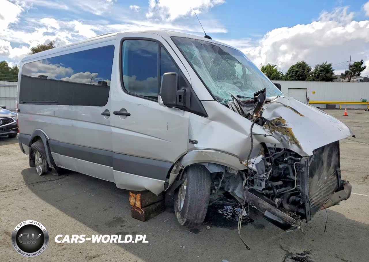 2009 Freightliner Sprinter 2500 VIN:WCDPE745X95376657 - 4